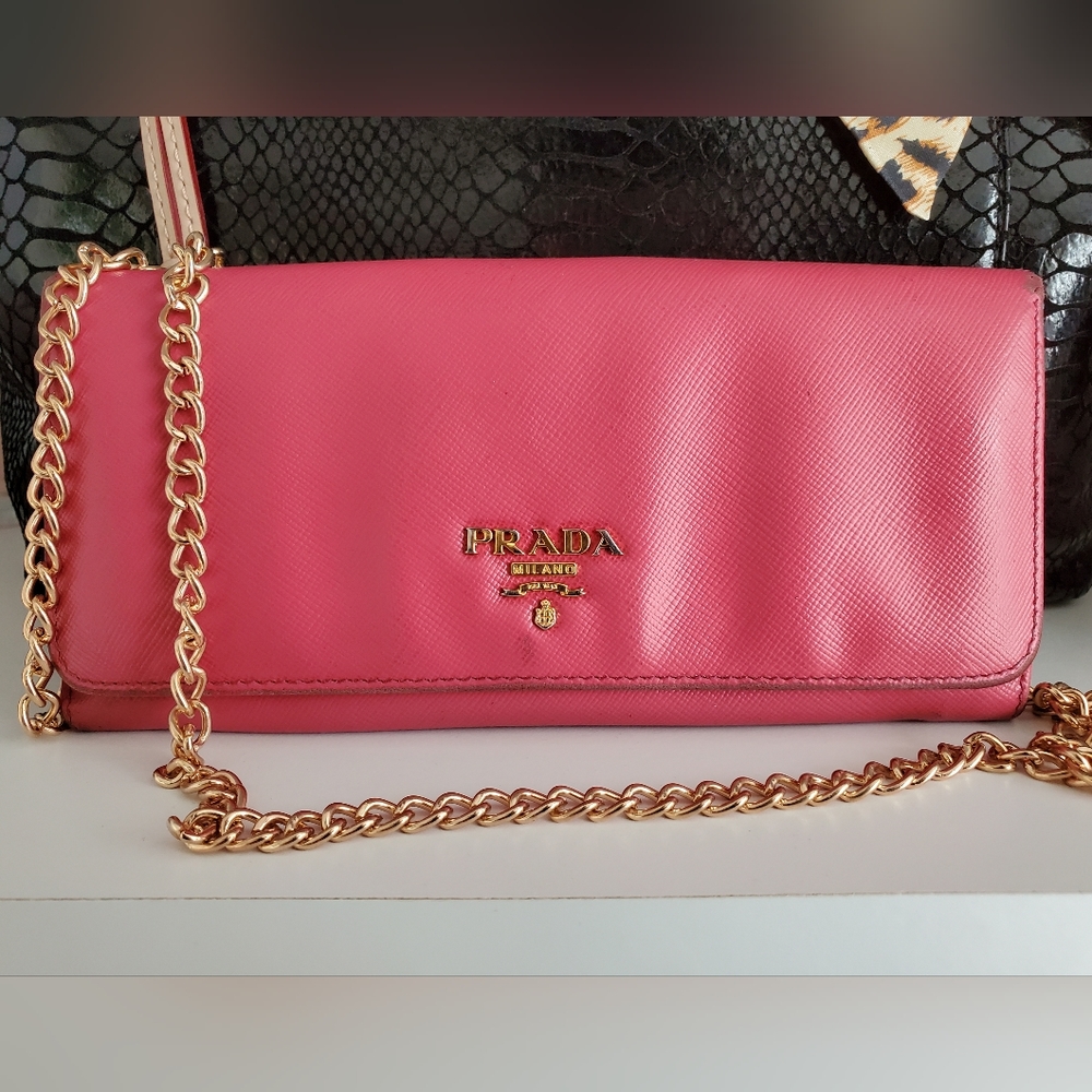 GUC PRADA Pink Saffiano Lux Leather Continental Wallet